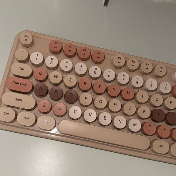 Pink keyboard and mouse brand new - Picture 1 of 3